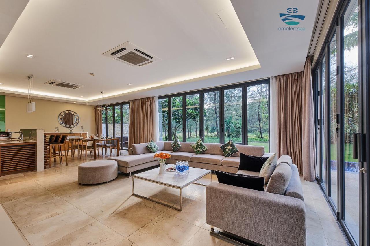Emblem Sea 4 Bedroom Villas Da Nang Luaran gambar