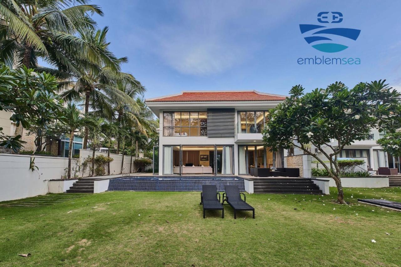 Emblem Sea 4 Bedroom Villas Da Nang Luaran gambar