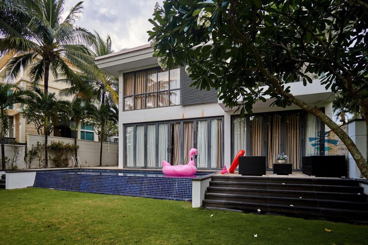 Emblem Sea 4 Bedroom Villas Da Nang Luaran gambar
