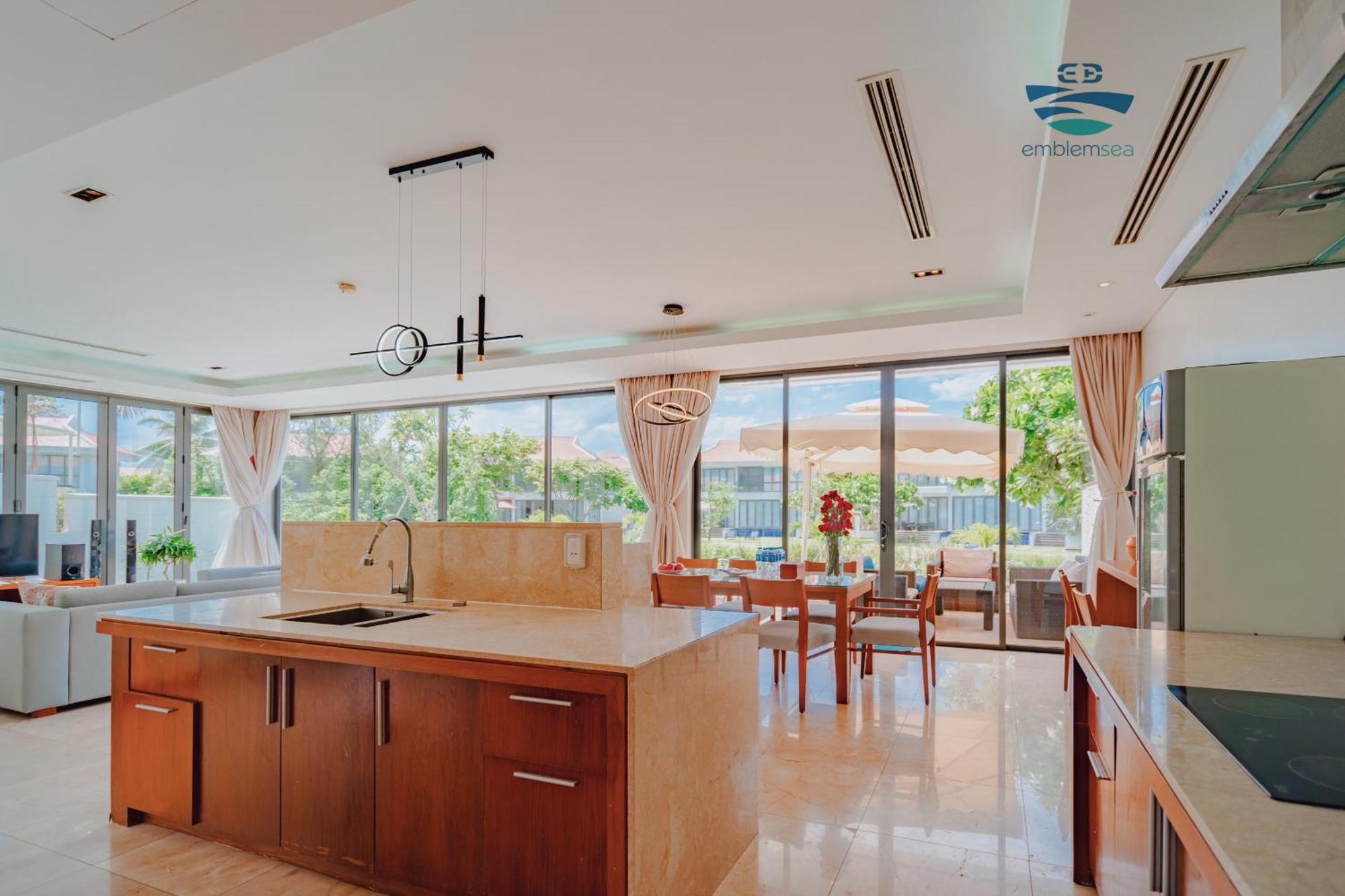 Emblem Sea 4 Bedroom Villas Da Nang Luaran gambar